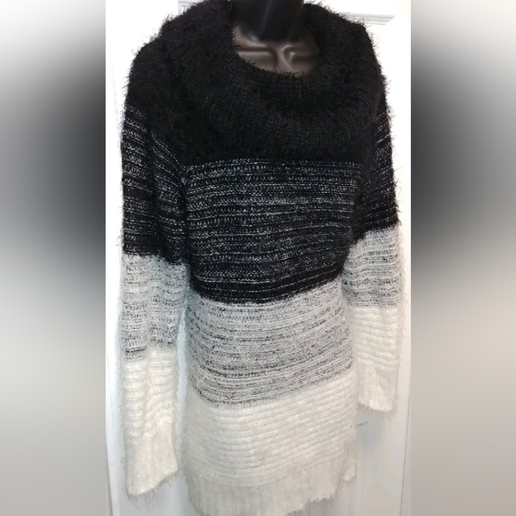 Fresh FX eyelash pullover sweater - Picture 5 of 7